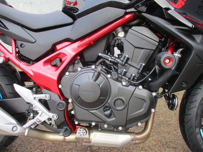 2023 Honda CB750 (HORNET) BLACK