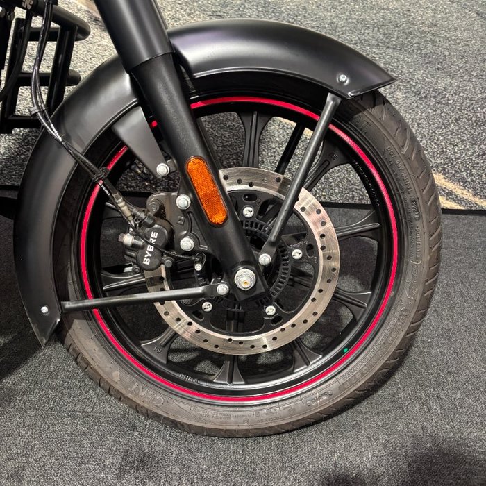 2024 Royal Enfield CLASSIC 350 DARK Black