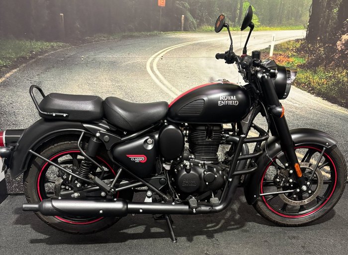 2024 Royal Enfield CLASSIC 350 DARK Black