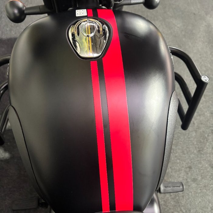 2024 Royal Enfield CLASSIC 350 DARK Black