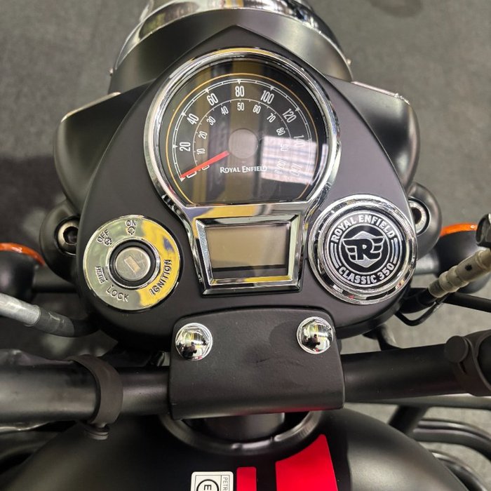 2024 Royal Enfield CLASSIC 350 DARK Black