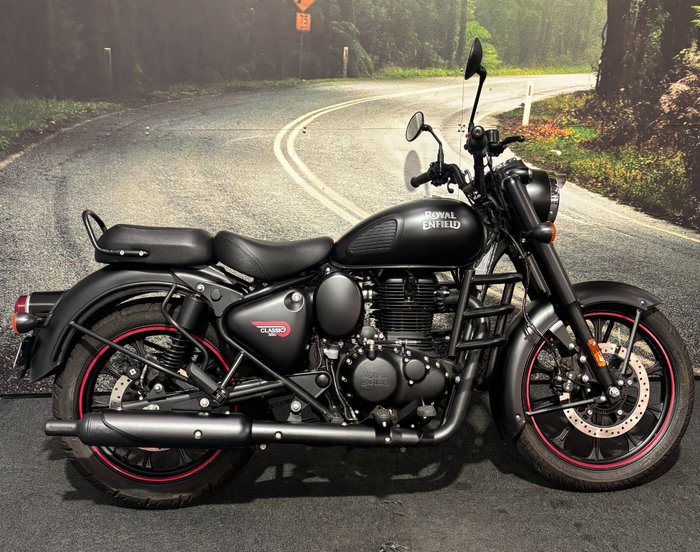 2024 Royal Enfield CLASSIC 350 DARK Black