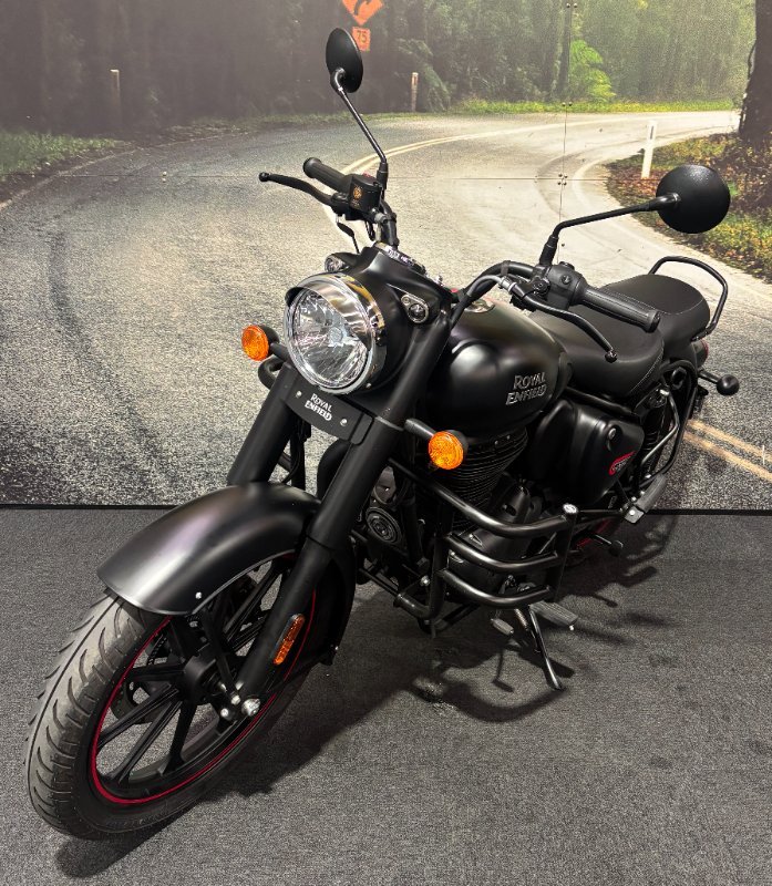 2024 Royal Enfield CLASSIC 350 DARK Black
