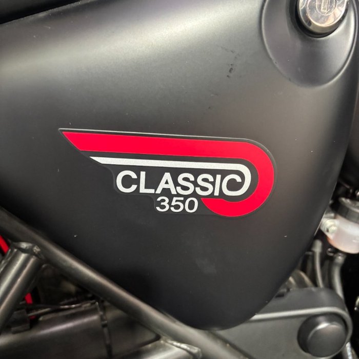 2024 Royal Enfield CLASSIC 350 DARK Black