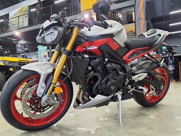 2026 Triumph Street Triple 765 RX Street Triple Silver