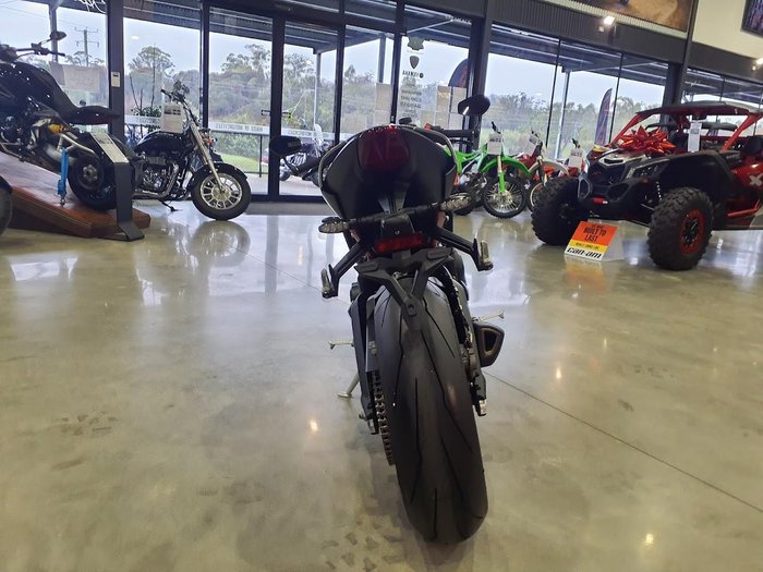 2026 Triumph Street Triple 765 RX Street Triple Silver