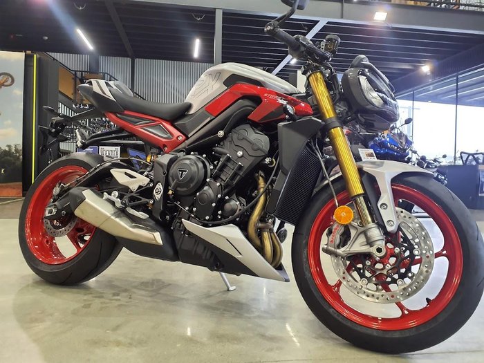 2026 Triumph Street Triple 765 RX Street Triple Silver