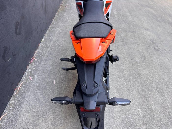 2025 KTM 390 SMC R SMC Orange