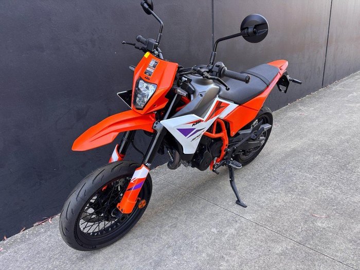 2025 KTM 390 SMC R SMC Orange