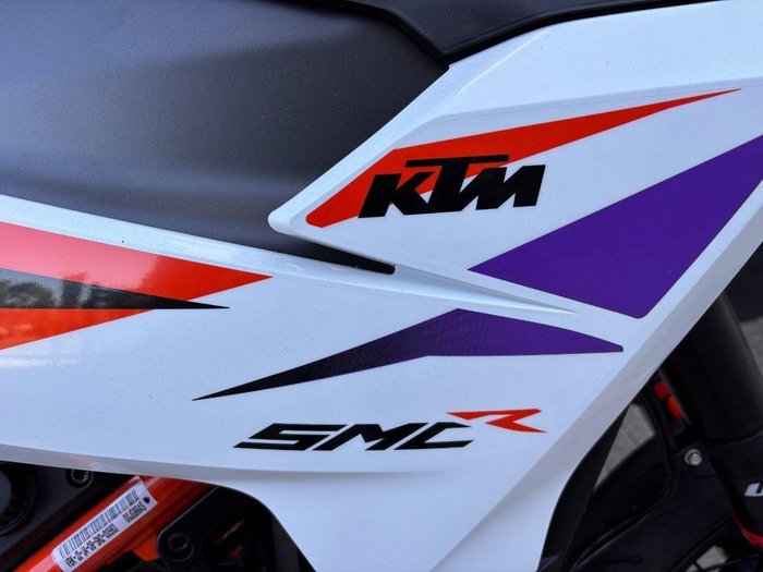 2025 KTM 390 SMC R SMC Orange