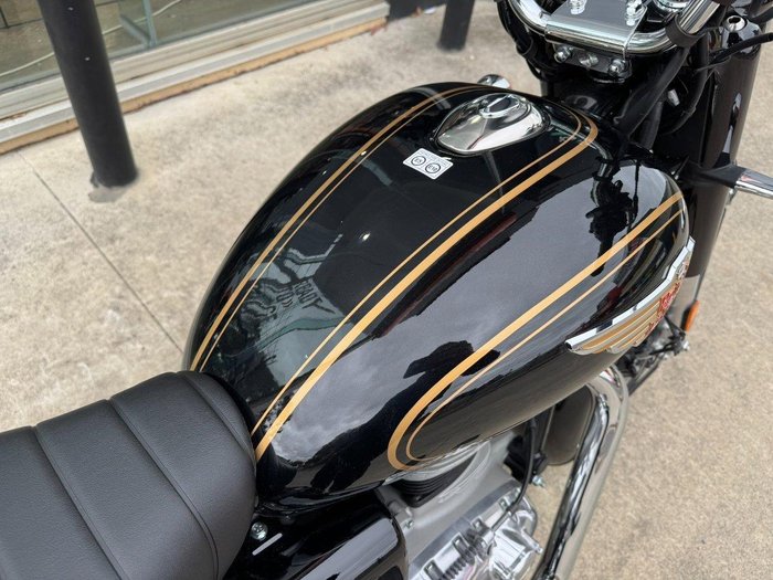 2025 Royal Enfield Bullet 350 Bullet 350 Black