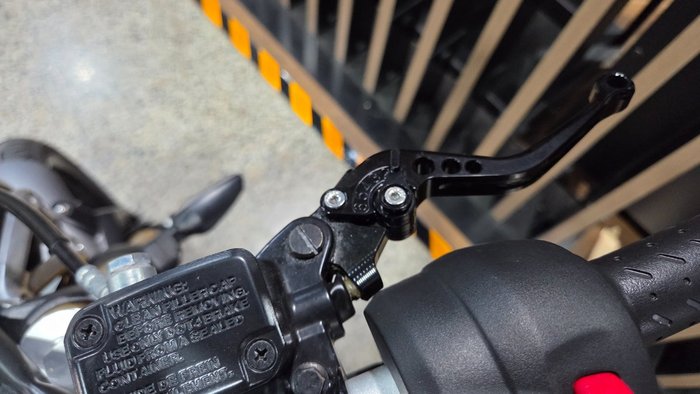 2025 Triumph SPEED 400 Black
