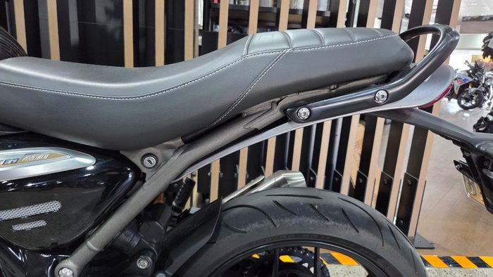 2025 Triumph SPEED 400 Black