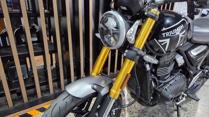 2025 Triumph SPEED 400 Black