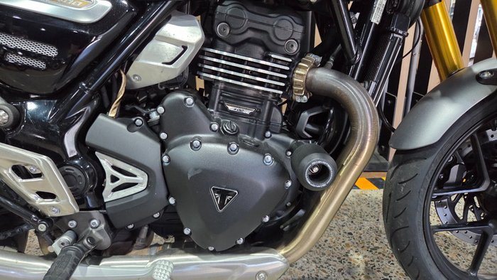 2025 Triumph SPEED 400 Black