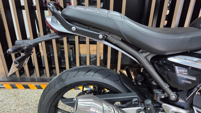 2025 Triumph SPEED 400 Black