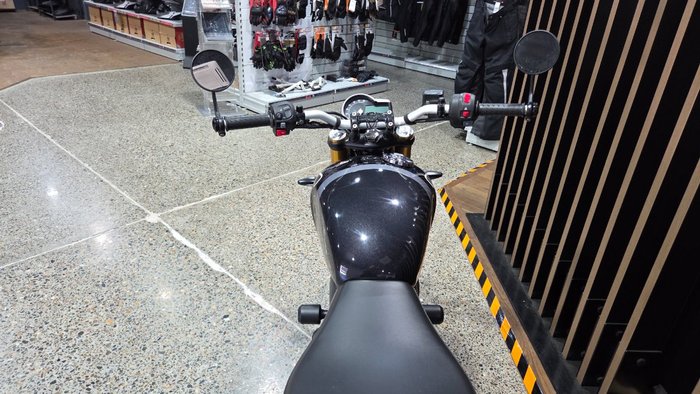 2025 Triumph SPEED 400 Black