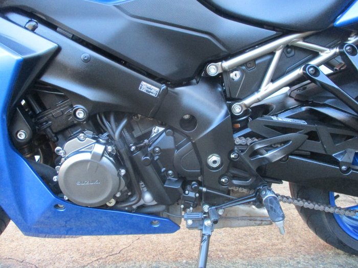 2022 Suzuki GSX-S1000 BLUE