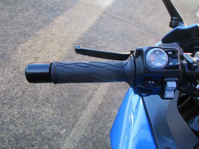2022 Suzuki GSX-S1000 BLUE