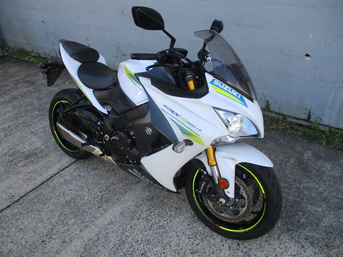 2017 Suzuki GSX-S1000F WHITE