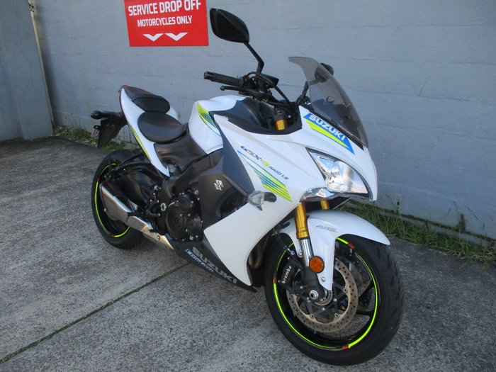 2017 Suzuki GSX-S1000F WHITE