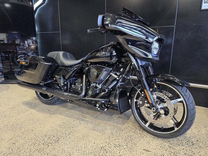 Harley-Davidson Street Glide 117 (FLHX) Touring