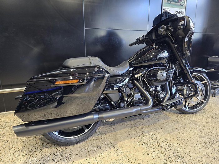 Harley-Davidson Street Glide 117 (FLHX) Touring