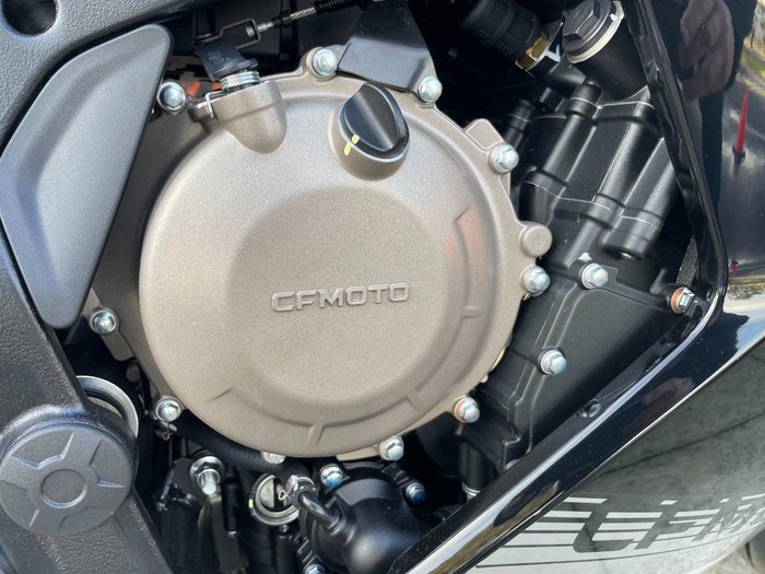 2025 CFMOTO 500 SR Voom SR Blue