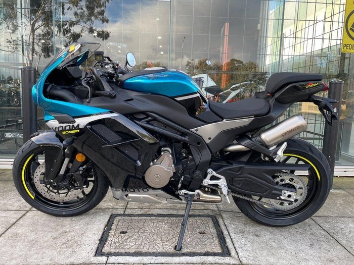 2025 CFMOTO 500 SR Voom SR Blue