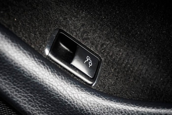 2011 Mercedes-Benz C-Class C180 BlueEFFICIENCY