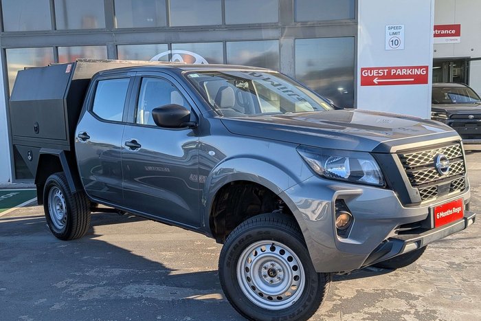 2023 Nissan Navara SL