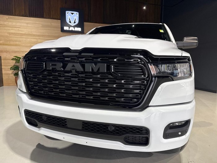 2026 RAM 1500 Express Black Edition Hurricane SO