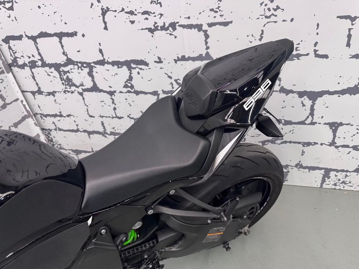 2023 Kawasaki Ninja ZX-6R ABS (636) KRT Edition Ninja Black
