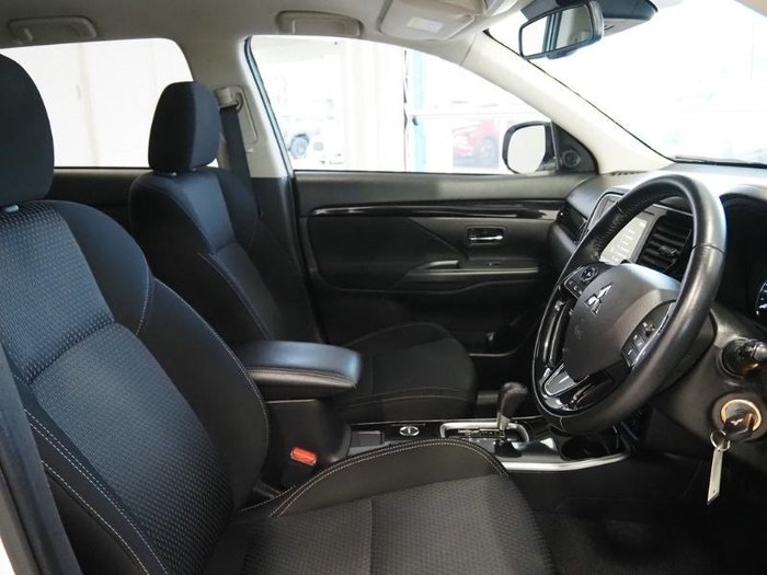 2021 Mitsubishi Outlander ES
