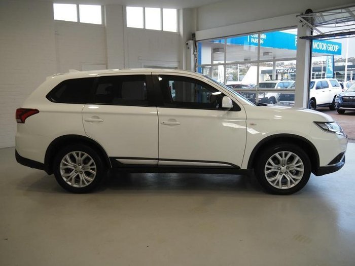 2021 Mitsubishi Outlander ES