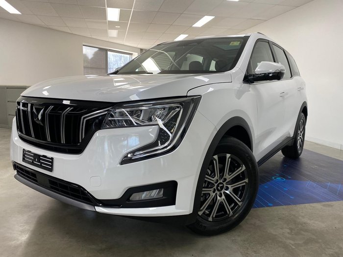 2025 Mahindra XUV700 AX7L