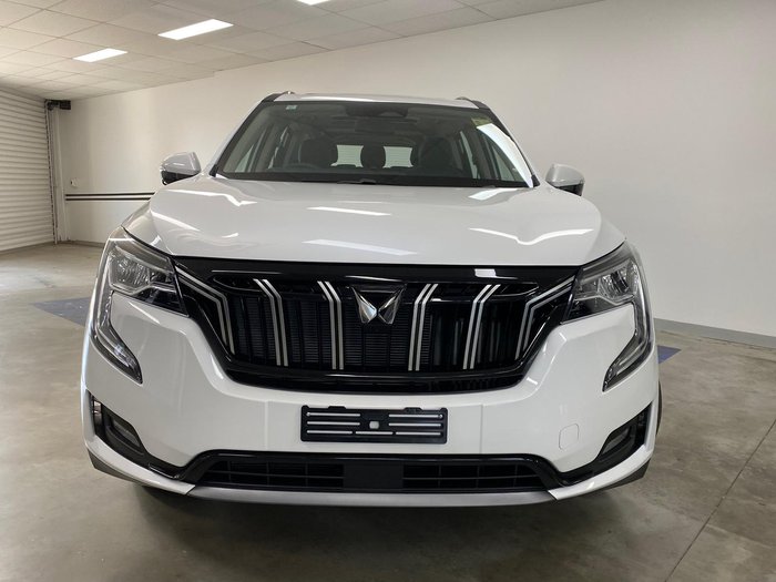 2025 Mahindra XUV700 AX7L
