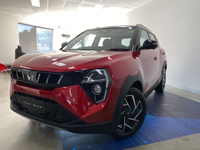2025 Mahindra XUV3XO AX7L