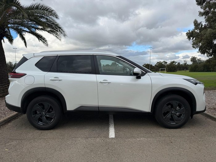 2025 Nissan X-TRAIL ST-L