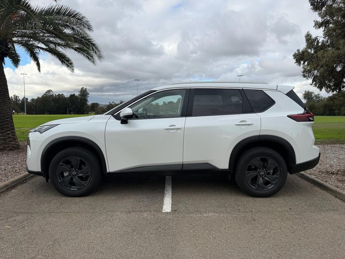 2025 Nissan X-TRAIL ST-L