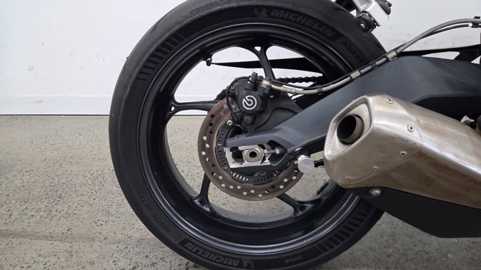 2016 Triumph STREET TRIPLE 660 Red