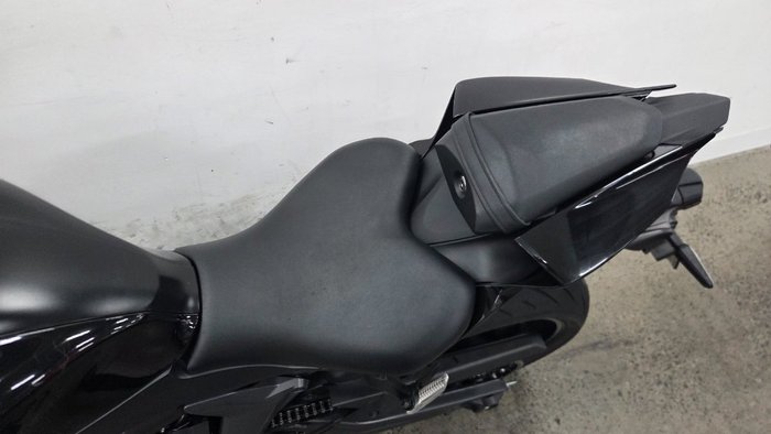 2023 Yamaha YZF-R7LA Black