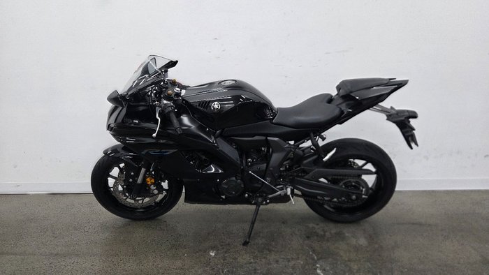 2023 Yamaha YZF-R7LA Black