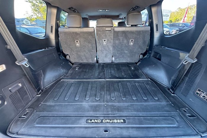 2022 Toyota Landcruiser VX
