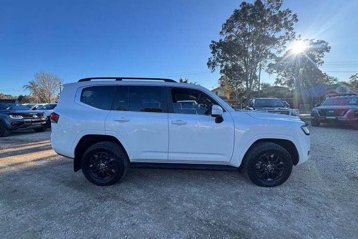 2022 Toyota Landcruiser VX