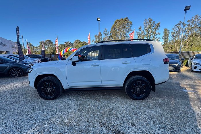 2022 Toyota Landcruiser VX