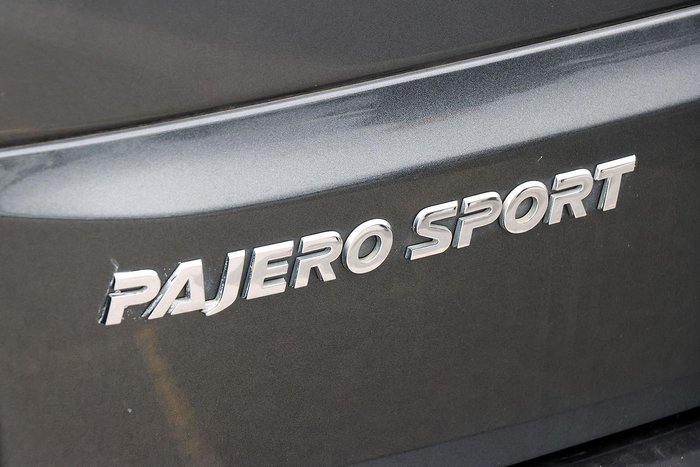 2021 Mitsubishi Pajero Sport GLS