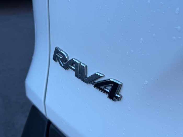 2022 Toyota RAV4 GX