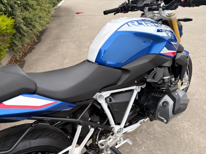 2024 BMW Motorrad R 1250 R SPORT Blue