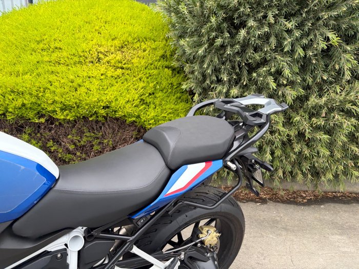 2024 BMW Motorrad R 1250 R SPORT Blue